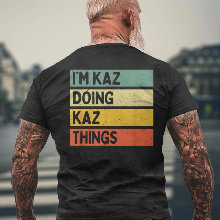 I'm Kaz Doing Kaz Things 面白い名言 メンズTシャツ バックプリント 高齢者への贈り物