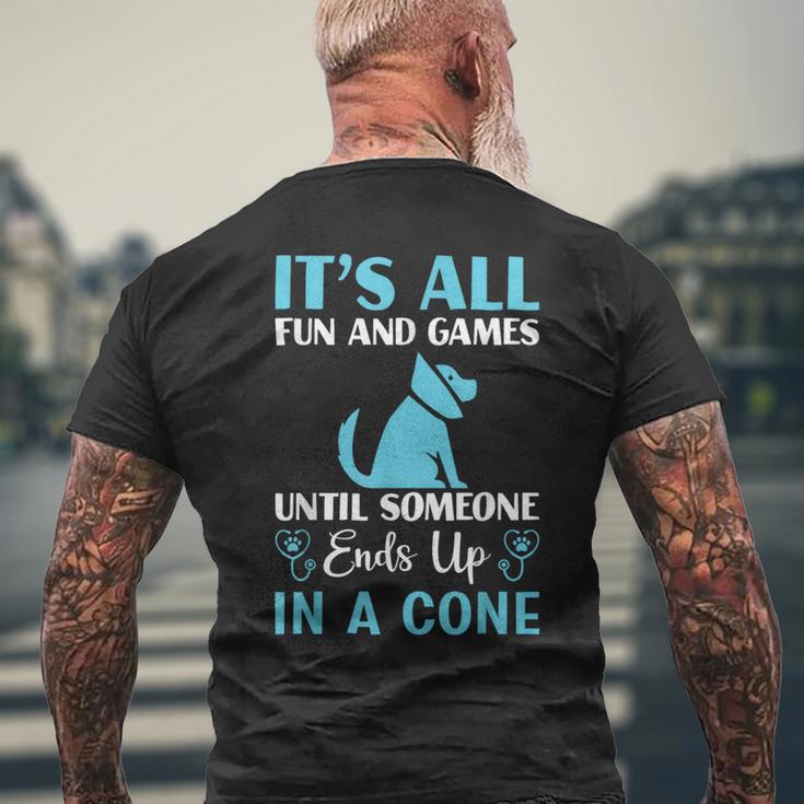 It's All Fun et Tech 獣医師 獣医 学生 メンズTシャツ バックプリント 高齢者への贈り物