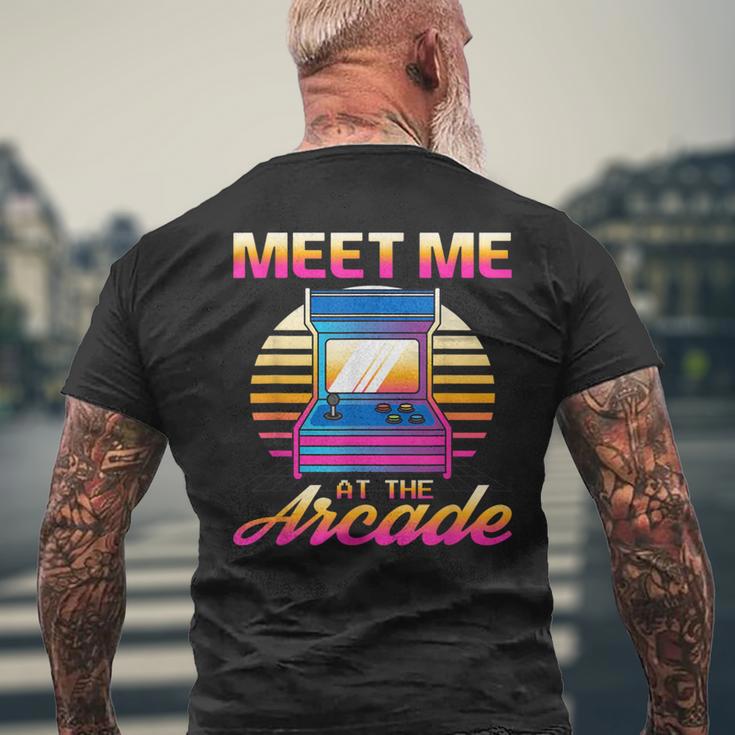 Meet Me At The Arcade Gameraporwave レトロビデオゲーム ゲーマービデオゲーム メンズTシャツ バックプリント 高齢者への贈り物