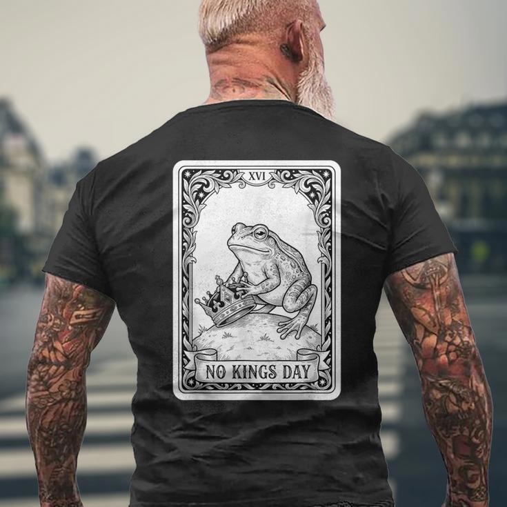 No Kings Day タロットカード カエル メンズTシャツ バックプリント 高齢者への贈り物