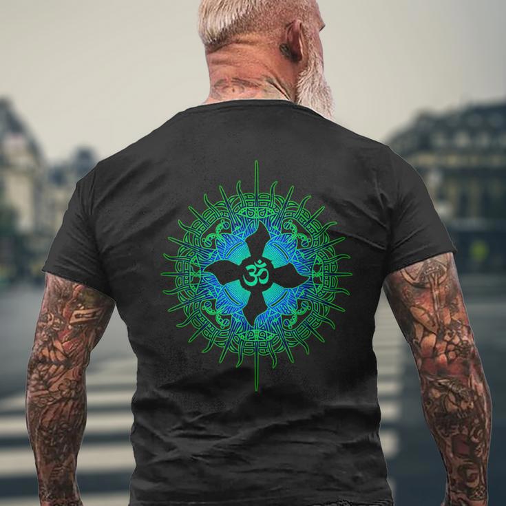 Om Psytrance Goa Psy Rave サイケデリックフェスティバルギフトアイデア メンズTシャツ バックプリント 高齢者への贈り物
