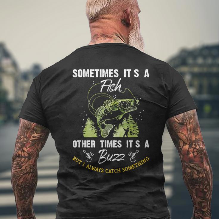 Sometimes Its A Fish Buzz Fishing Lover 漁師のギフト メンズTシャツ バックプリント 高齢者への贈り物