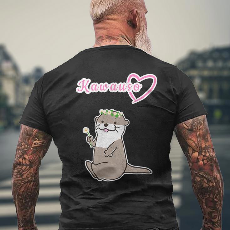 ゆるカワウソさん まるくん『おはなの かんむり』コツメカワウソ かわいい イラスト メンズTシャツ バックプリント 高齢者への贈り物