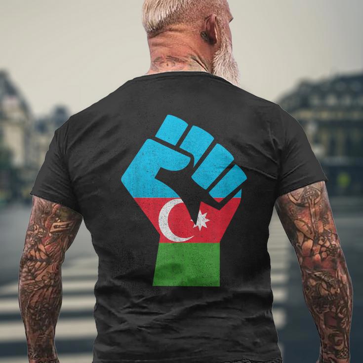 アゼルバイジャン 国旗 アゼルバイジャン ルーツ 手拳 パワー アゼルバイジャン メンズTシャツ バックプリント 高齢者への贈り物