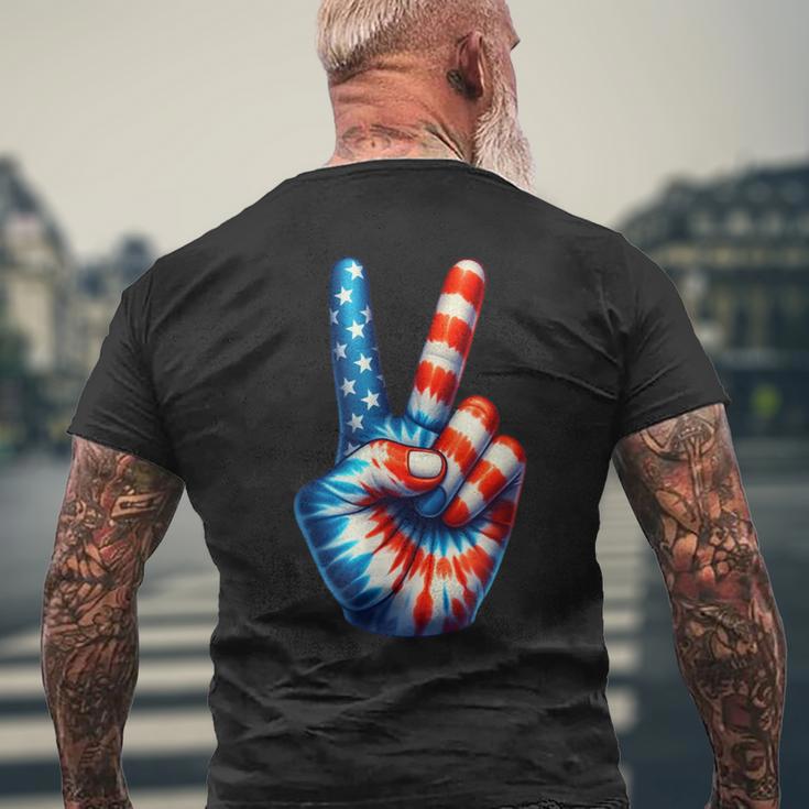 アメリカ国旗 愛国心 平和 手 指 サイン ジェスチャー メンズTシャツ バックプリント 高齢者への贈り物