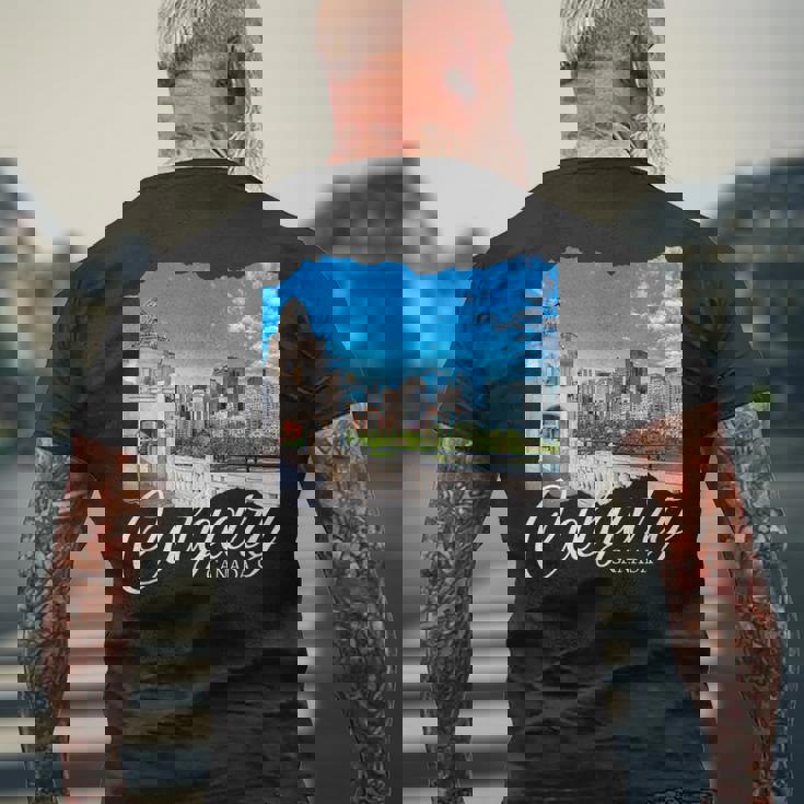 カナダのお土産カルガリー メンズTシャツ バックプリント 高齢者への贈り物