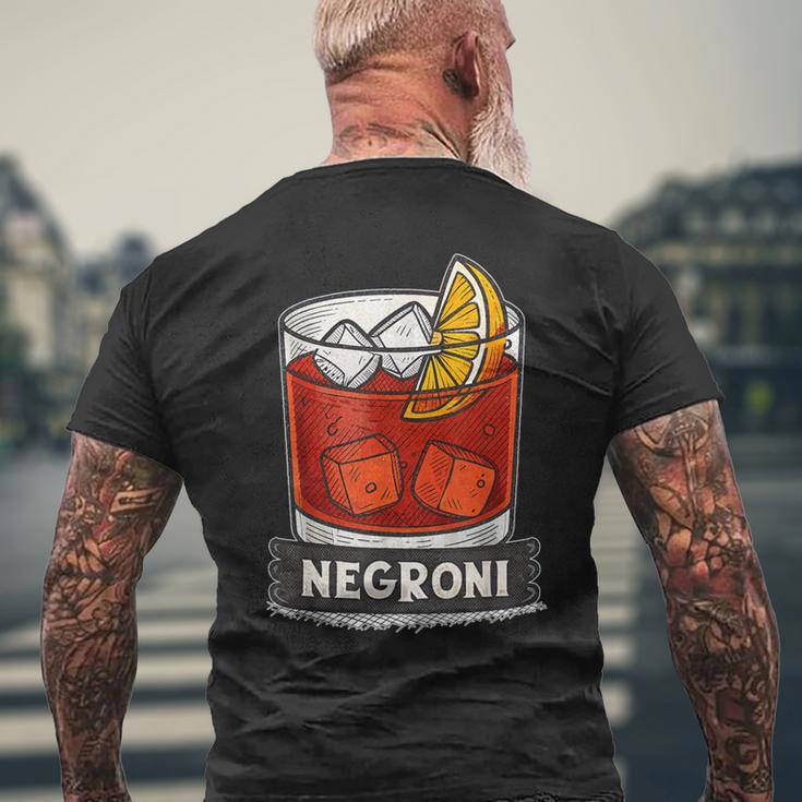 クラシックなネグローニカクテルイラスト、オレンジスライス。 メンズTシャツ バックプリント 高齢者への贈り物