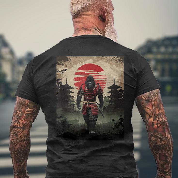 サムライ ビッグフット 日本のヴィンテージ 浮世絵 アート愛好家 メンズTシャツ バックプリント 高齢者への贈り物