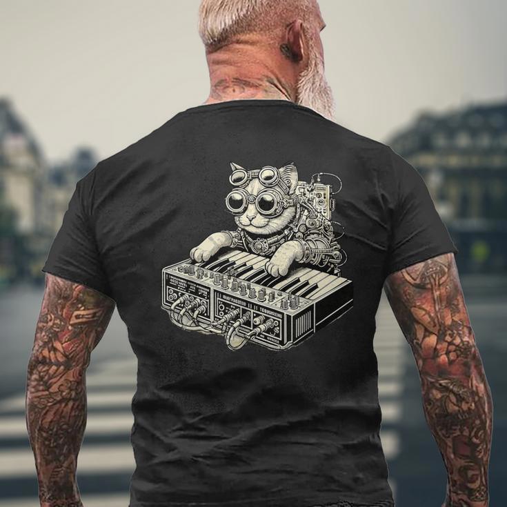 スチームパンク 猫 演奏 シンセサイザー シンセ 子猫 テクノミュージック メンズTシャツ バックプリント 高齢者への贈り物