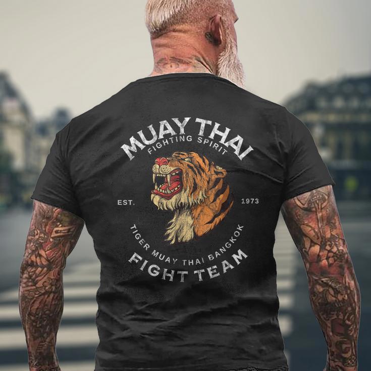 タイガー ムエタイ バンコク ジム レトロ ヴィンテージ メンズTシャツ バックプリント 高齢者への贈り物