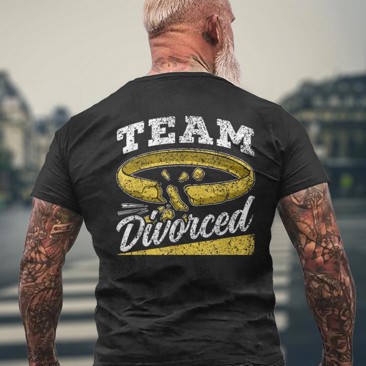 チーム・バツイチ 元 セパレート 皮肉 離婚 メンズTシャツ バックプリント 高齢者への贈り物