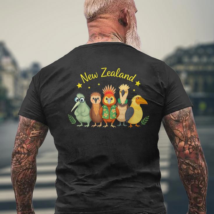 ニュージーランドの鳥 キウイ マオリ アオテアロア タカヘ カカポ ウェカ メンズTシャツ バックプリント 高齢者への贈り物