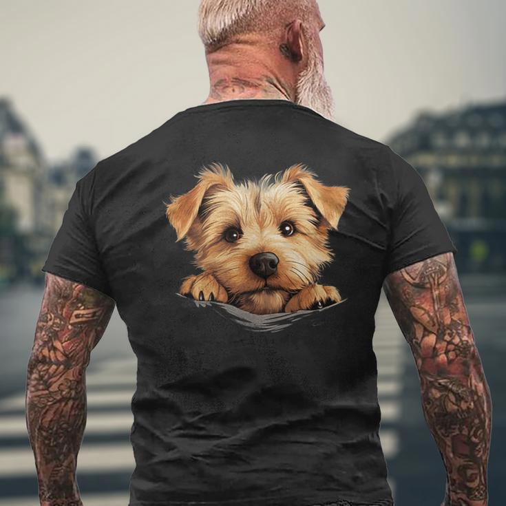 ノーフォークテリア 犬 ママ パパ 覗き見 子犬 メンズTシャツ バックプリント 高齢者への贈り物