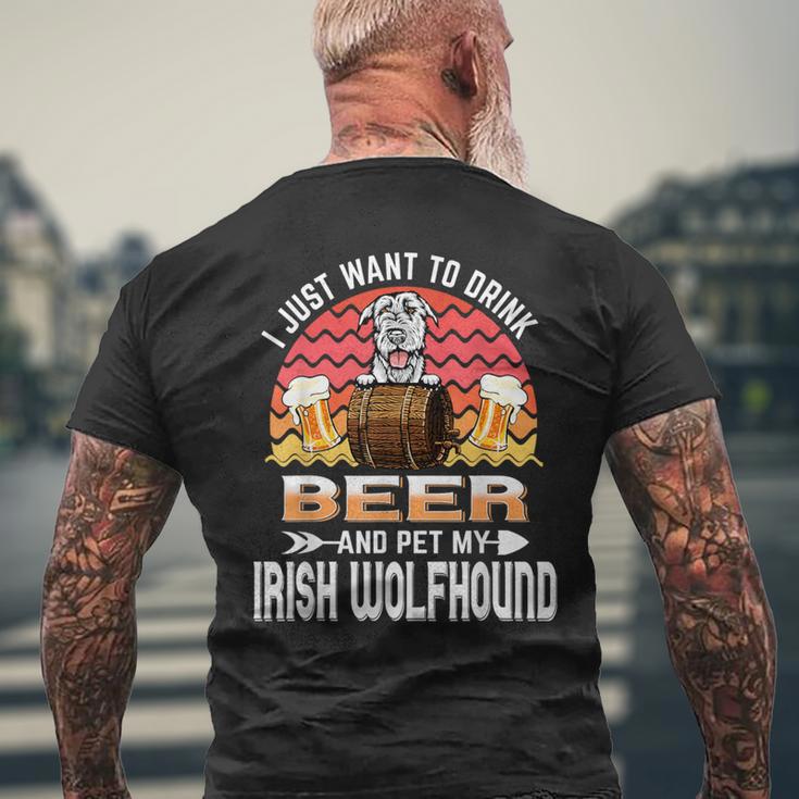 ビールを飲みたいだけです ペット アイリッシュ・ウルフハウンドの愛犬家 メンズTシャツ バックプリント 高齢者への贈り物
