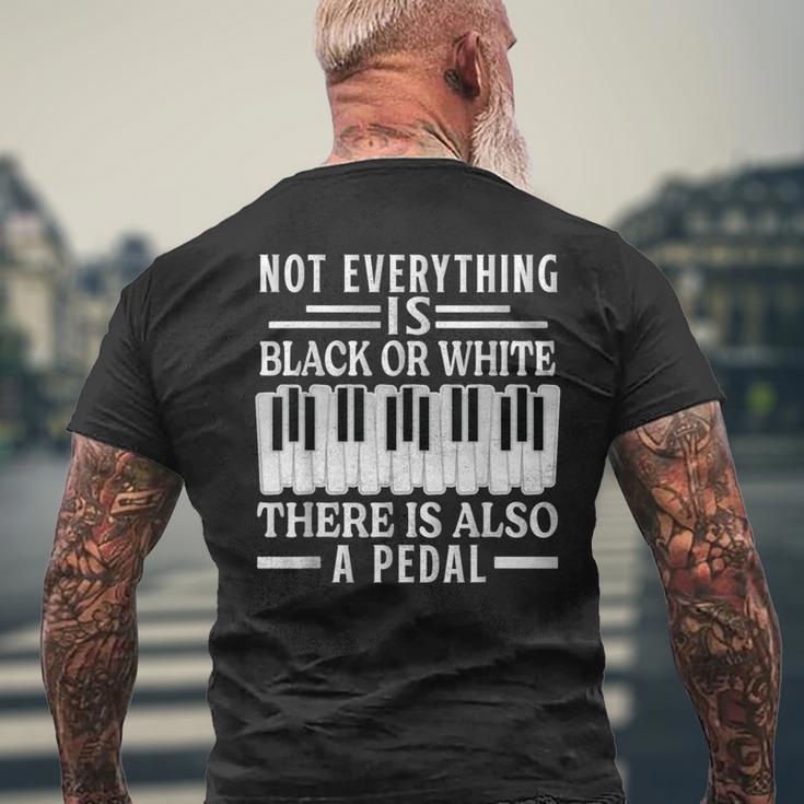 ピアノ奏者 ピアニスト クラシック音楽愛好家の衣装 メンズTシャツ バックプリント 高齢者への贈り物