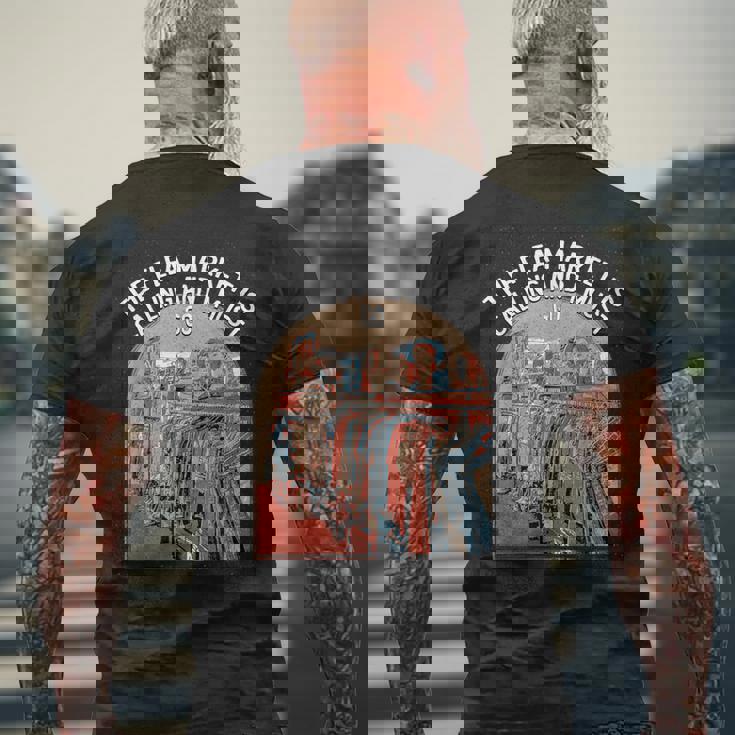 フリーマーケットは古着屋をよこす愛好家を呼んでいます メンズTシャツ バックプリント 高齢者への贈り物