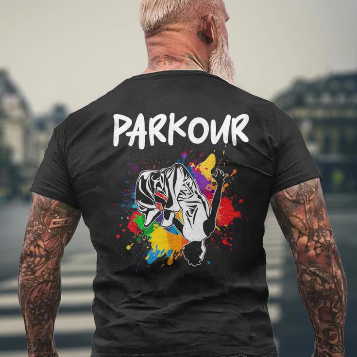 フリーランニング、ストリートワークアウト、フリースタイル、アクロバット、パルクール メンズTシャツ バックプリント 高齢者への贈り物