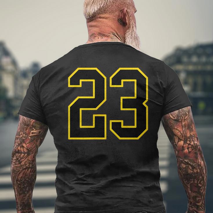 ブラックとイエローのカレッジスポーツスタイルの23番。 メンズTシャツ バックプリント 高齢者への贈り物