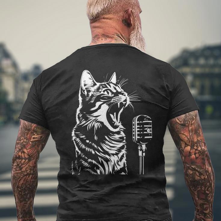 マイクで歌う猫 猫歌手 メンズTシャツ バックプリント 高齢者への贈り物