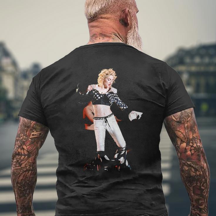 マドンナ ブロンド 野望 ワールドツアー ライブ ウェンブリー 1990 メンズTシャツ バックプリント 高齢者への贈り物