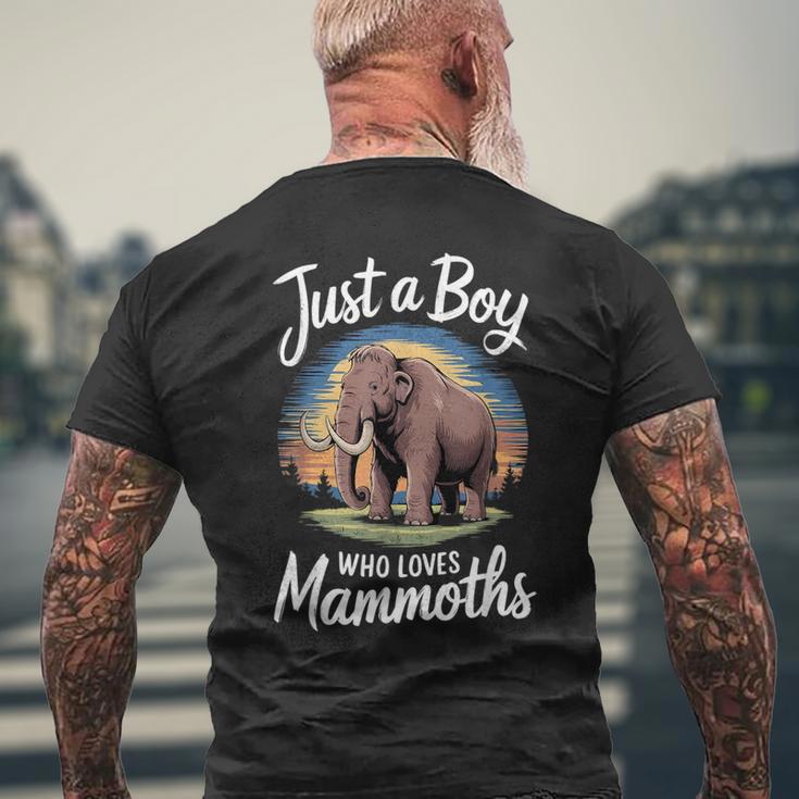 マンモスが大好きな少年 アイスアニマルファン キッズマンモス メンズTシャツ バックプリント 高齢者への贈り物