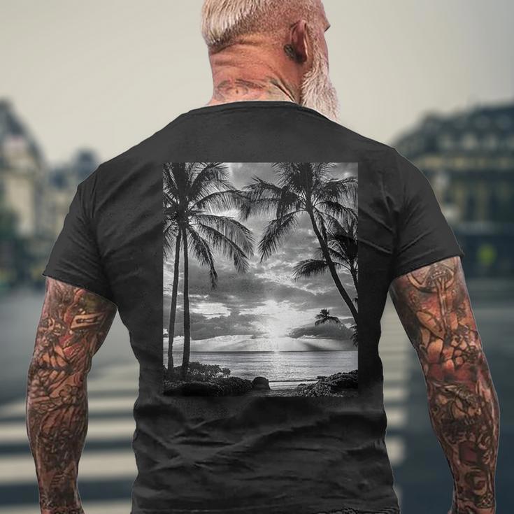 ヤシの木の白黒写真 夕焼けビンテージ写真 メンズTシャツ バックプリント 高齢者への贈り物