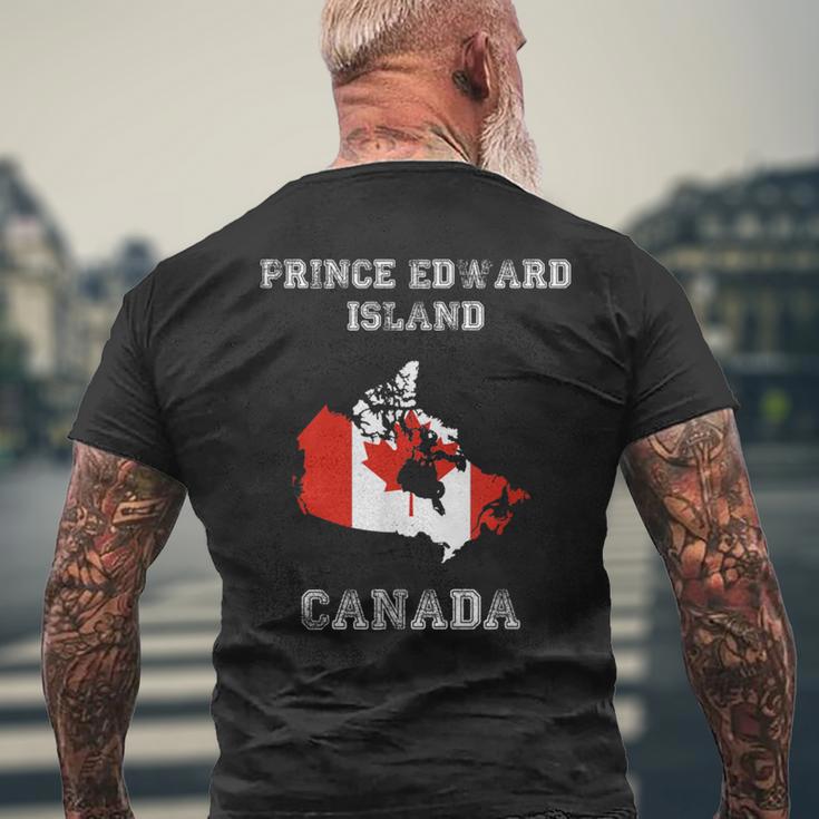 レトロプリンスエドワード島カナダアンティーク調カナダ国旗 メンズTシャツ バックプリント 高齢者への贈り物