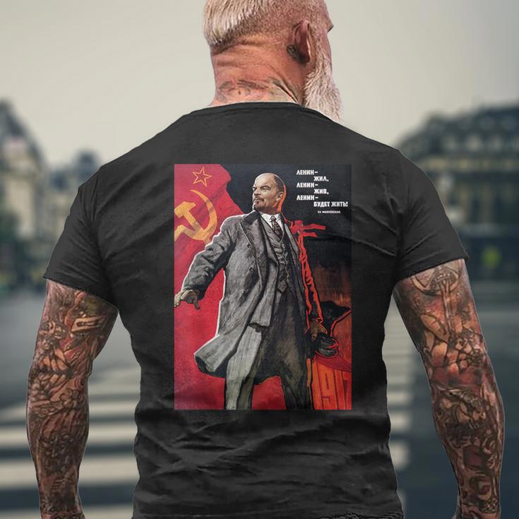 レーニンは生きた、レーニンは生きる、レーニンは生きる！ソビエト。Ovi8 メンズTシャツ バックプリント 高齢者への贈り物