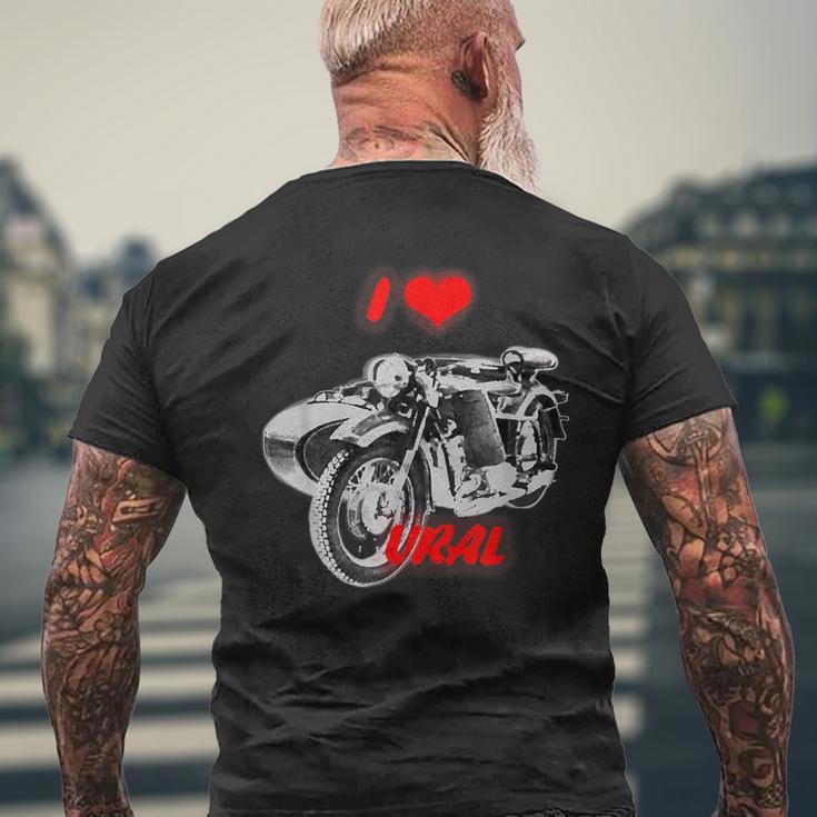 ロシアのレトロなオートバイ愛好家のためのi Love Ural メンズTシャツ バックプリント 高齢者への贈り物