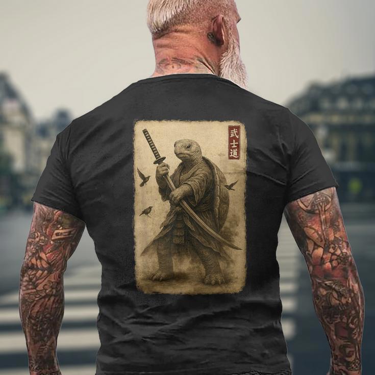 侍亀 日本美術 亀 武士道刀 メンズTシャツ バックプリント 高齢者への贈り物