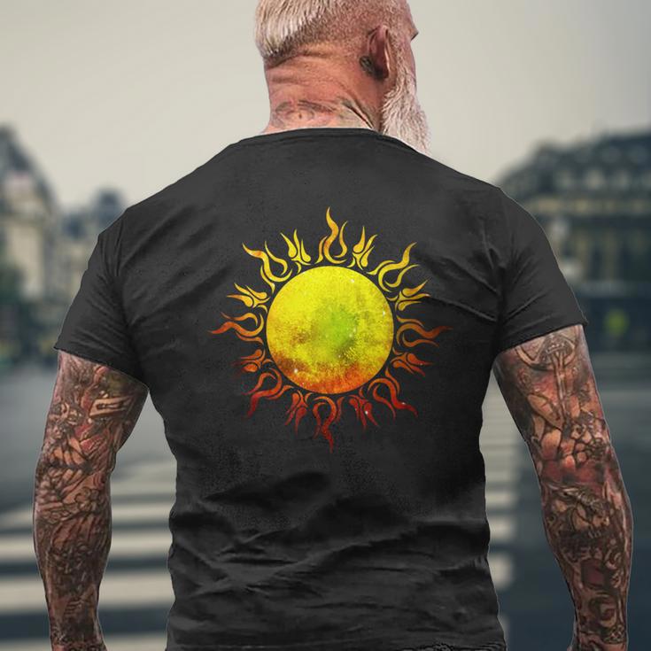 燃える太陽 トライバル タトゥー 宇宙 宇宙 メンズTシャツ バックプリント 高齢者への贈り物
