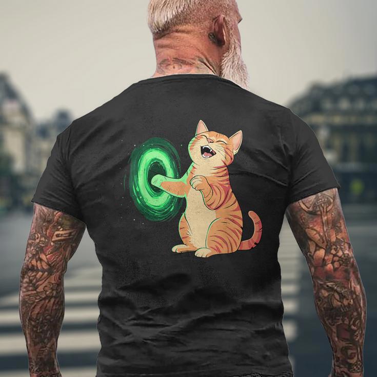 背中にポータル中指を持ついたずらな猫コスチューム。 メンズTシャツ バックプリント 高齢者への贈り物