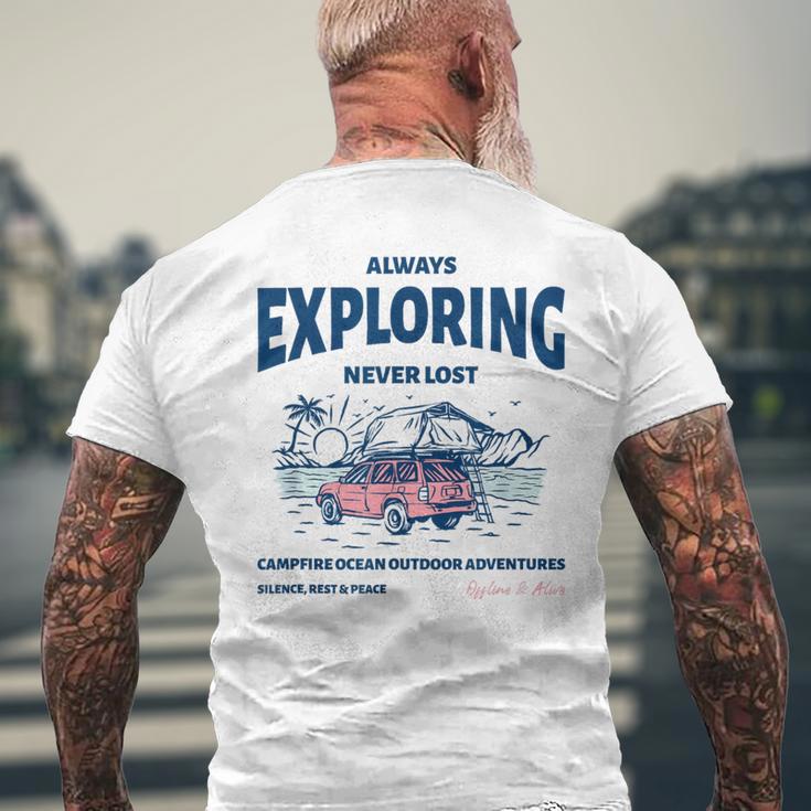 Always Exploring Campfire Ocean Outdoor ビーチライフグラフィック メンズTシャツ バックプリント 高齢者への贈り物