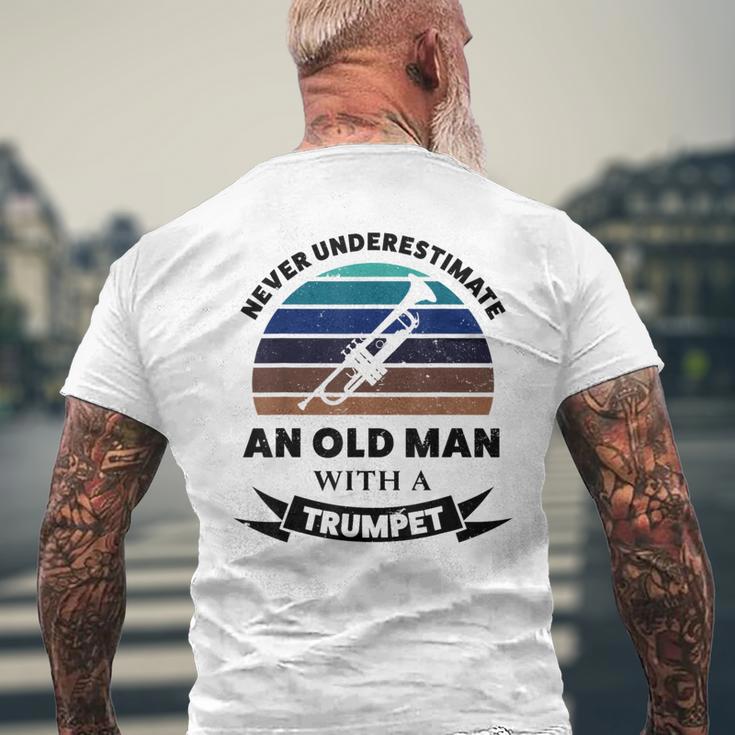 Vecchio Uomo Con Tromba Divertente Regalo Papà T-shirt da uomo con stampa posteriore Regalos para ancianos