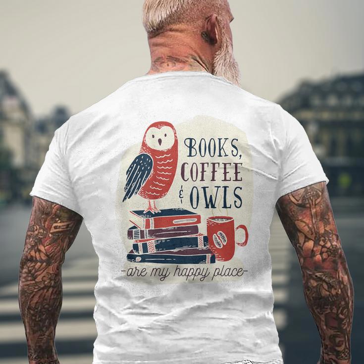 バックプリントの本、コーヒー、フクロウのおかしな幸せ メンズTシャツ バックプリント 高齢者への贈り物