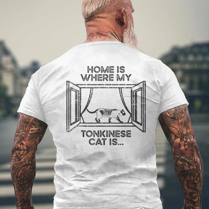 ホーム・ホウェア・マイ・キャット・イズ-ママ・ダッド・トンキニーズ・キャット メンズTシャツ バックプリント 高齢者への贈り物