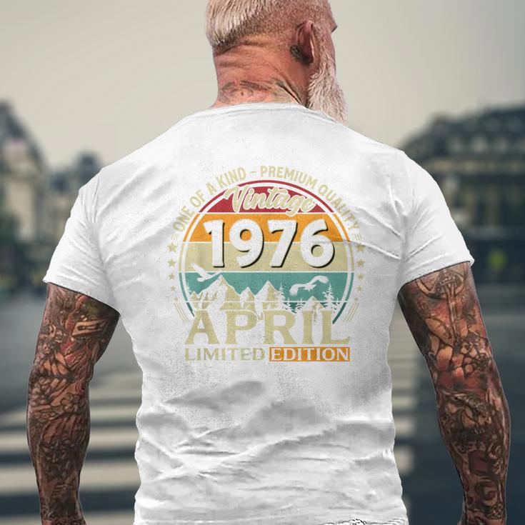 ヴィンテージカー 1976 年4月 50 歳の誕生日 1976 年のクラシックカー メンズTシャツ バックプリント 高齢者への贈り物