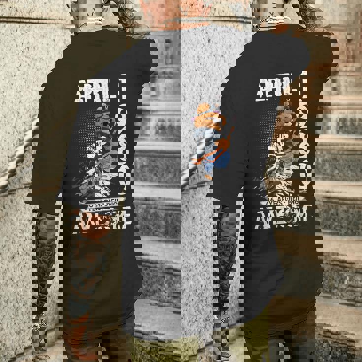 46Th Birthday Legends April 1980Intage 46 Years Old メンズTシャツ バックプリント 彼への贈り物