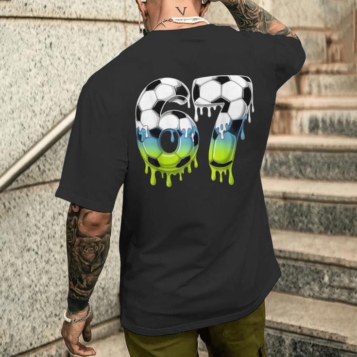 67 サッカーボードリップ シックスセブン サッカーボール ドリップボーイズ ユース サッカー メンズTシャツ バックプリント 彼への贈り物