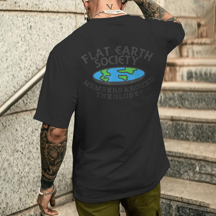 Flat Earthociety Members Around The Globe ジョーク メンズTシャツ バックプリント 彼への贈り物