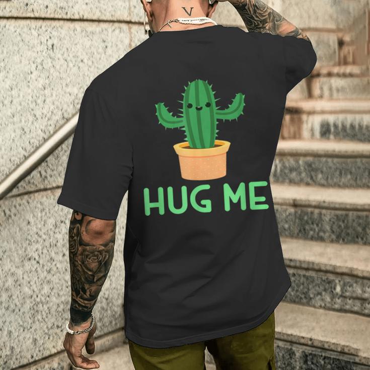 Hug Me 面白い サボテン ユーモア ギフト メンズTシャツ バックプリント 彼への贈り物