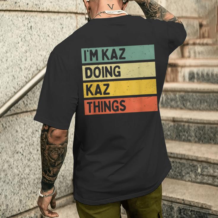 I'm Kaz Doing Kaz Things 面白い名言 メンズTシャツ バックプリント 彼への贈り物