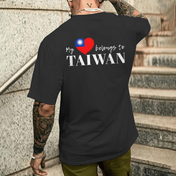 I Love Taiwan 国旗 台湾 台湾 プライド Roc 台北 ハート メンズTシャツ バックプリント 彼への贈り物