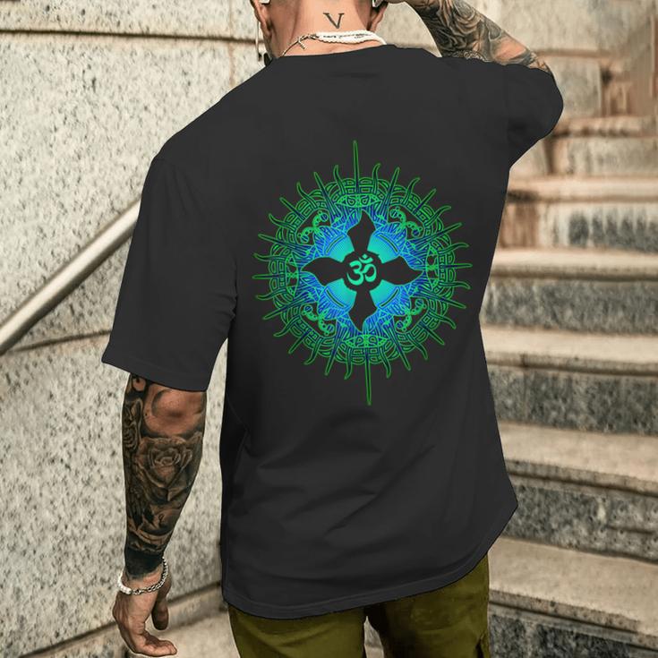 Om Psytrance Goa Psy Rave サイケデリックフェスティバルギフトアイデア メンズTシャツ バックプリント 彼への贈り物