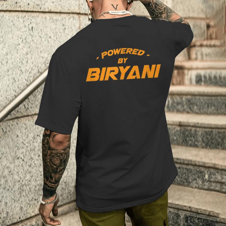 Powered By Biryani グルメ ビリヤニ 食品愛好家 ベリアーニ メンズTシャツ バックプリント 彼への贈り物