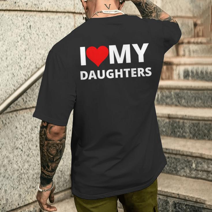 アイ・ラブ・マイ・娘たち、ウィズ・ア・レッド・ハート メンズTシャツ バックプリント 彼への贈り物