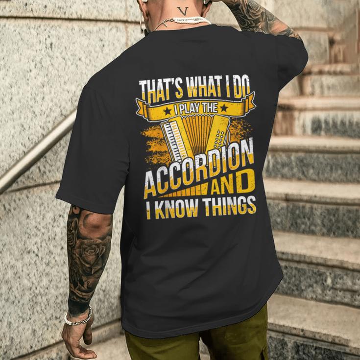 アコーディオン奏者 アコーディオン メンズTシャツ バックプリント 彼への贈り物