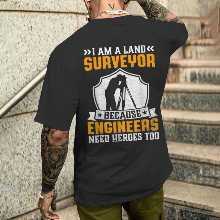 エンジニアにもヒーローが必要だからサーベイヤーになった メンズTシャツ バックプリント 彼への贈り物