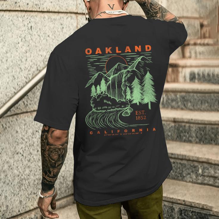 オークランド カリフォルニア クール 旅行 お土産 素朴 オークランド メンズTシャツ バックプリント 彼への贈り物