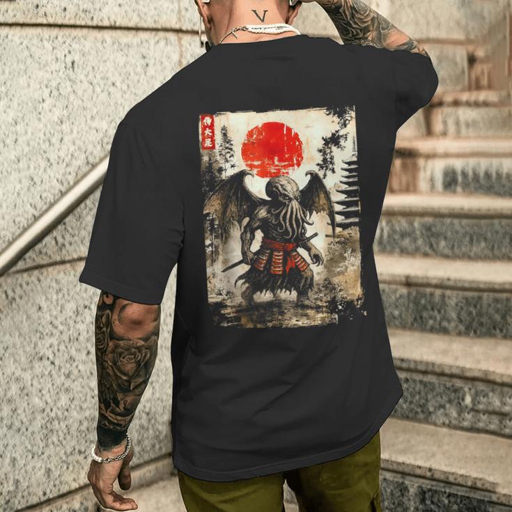 クトゥルフ・サムライ、ヴィンテージ・日本のラブクラフト・ホラー メンズTシャツ バックプリント 彼への贈り物